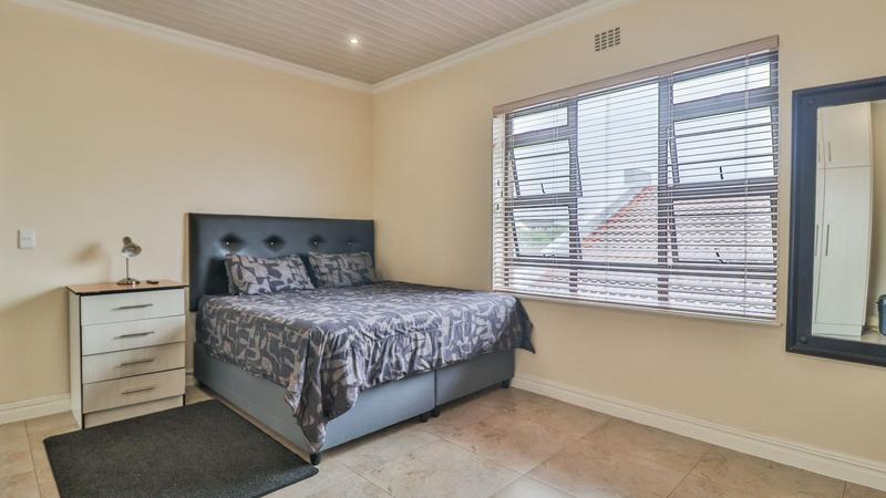 2 Bedroom Property for Sale in Cravenby Western Cape